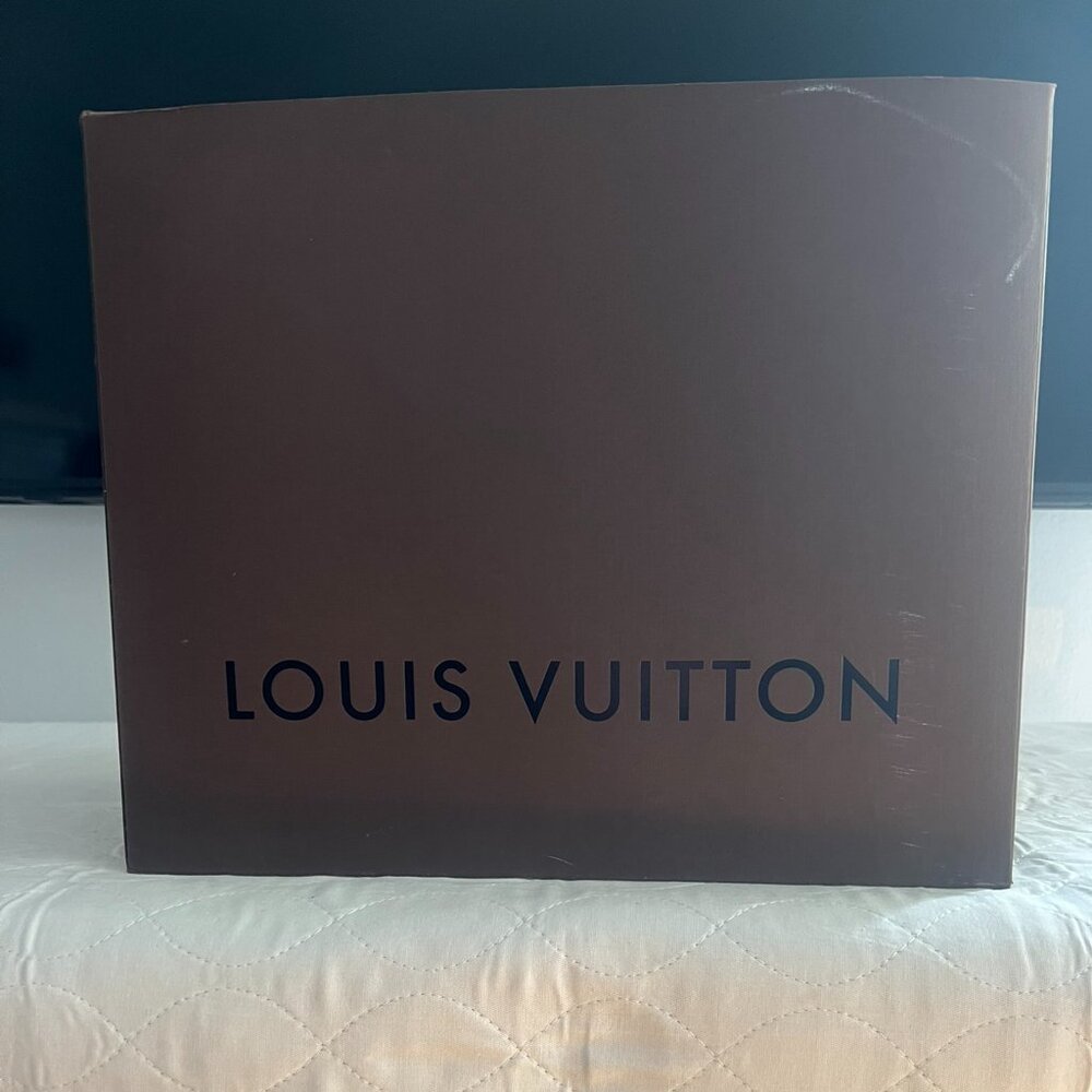 Louis Vuitton authentic Brown foldable thin durable paper box